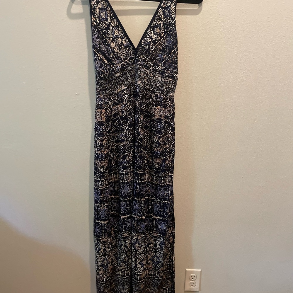 Angie Sleeveless V-Neck Maxi Dress